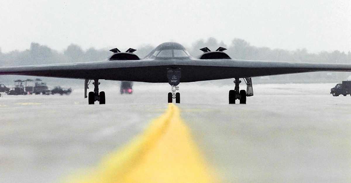 Трамп мерка последњу бомбу на Блиском истоку, ГБУ-57 клизи ка Ирану