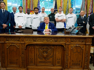 Јувентусова непријатна посета Белој кући - Трамп остао без одговора на питање о трансродним спортистима