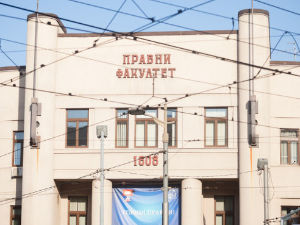 Инцидент на Правном факултету, студент напао професорку и портира 