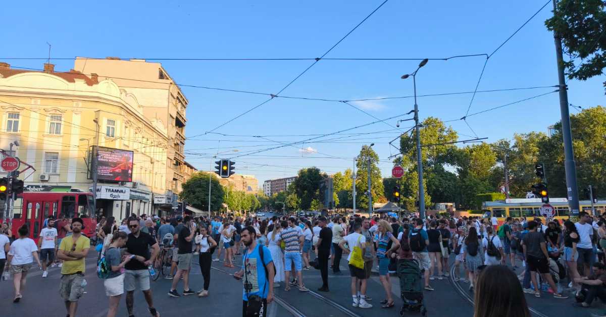Повремене блокаде саобраћаја у Београду, окупљања и широм Србије (Фото: РТС / Гаврило Димитријевић) Повремене блокаде саобраћаја у Београду, окупљања и широм Србије