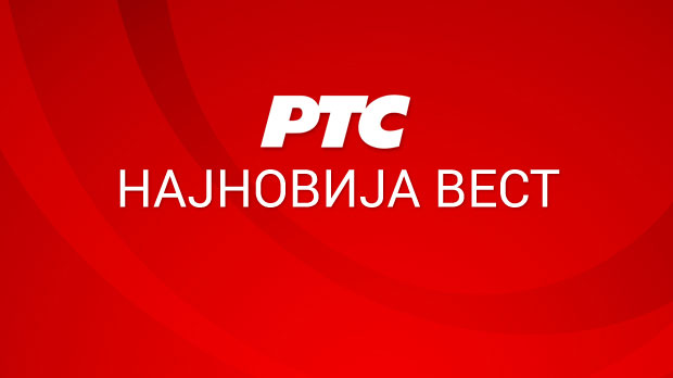 Aутомобил улетео у кафић код СЦ Aутомобил улетео у кафић код СЦ