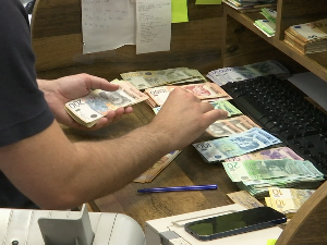 Јутарњи програм из три студија