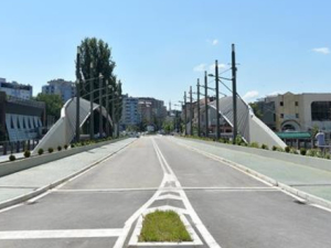 Курти положио камен темељац за два моста преко Ибра – Петковић упозорава на опасност од немира