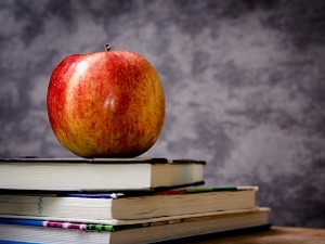 Бисери традиције, III део – (нова) народна песма 