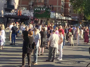 Протест у центру Ниша; полиција одблокирала Културни центар Београда