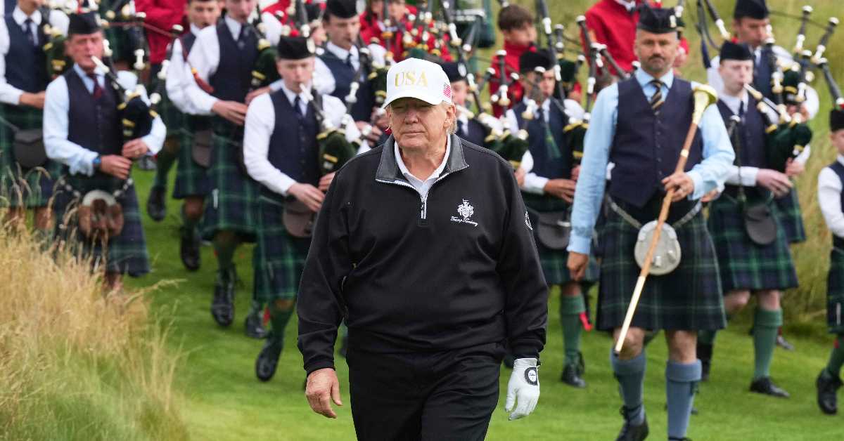 Где је Трамп ту је центар моћи, макар то био и голф терен у Шкотској