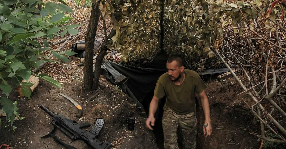 Руси објавили снимак – најмање 200 погинулих и рањених у удару на камп за обуку у Чернигову; ГУР: Имамо нове доказе о руској отмици украјинске деце