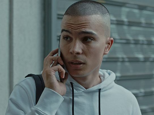 У клинчу, 24-30
