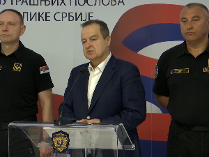 Дачић: Повређено 27 полицајаца и 80 грађана, поднето 47 прекршајних пријава