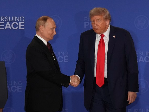 Одјеци састанка Трампа и Путина – руковање без одговора и "мала победа" Русије  