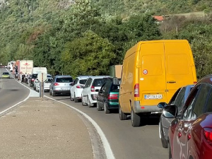 Јутарњи програм из три студија