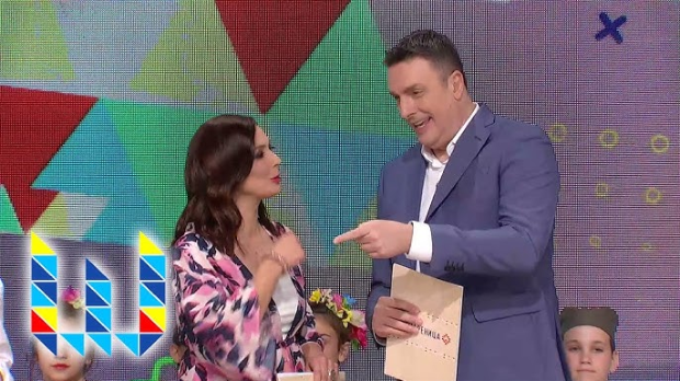 Шареница: "Сестре по хаљинама"