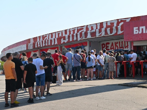 Кад долазе Енглези тражи се карта више - редови на благајнама испред "Маракане"