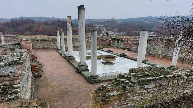 Виничио Бусаки: Прогрес или еманципација