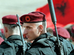 Спасавање редова Тачија - суђење за ратне злочине, или ко је командовао, а ко је био агент ЦИА
