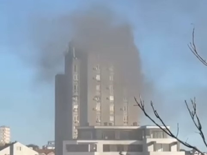 Пожар у београдском солитеру