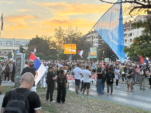 Протест "Србијо, да ли се чујемо?" у Новом Саду, деканат Филозофског: Током викенда полиција напушта зграду