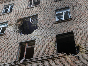 Једна особа погинула, 10 повређено у нападу на Kијев; изнад десетак руских региона оборен 121 дрон