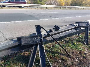 Тешка саобраћајна несрећа на ауто-путу код Новог Сада – једно дете погинуло, седморо повређено (Фото: Уступљена фотографија) Тешка саобраћајна несрећа на ауто-путу код Новог Сада – једно дете погинуло, седморо повређено