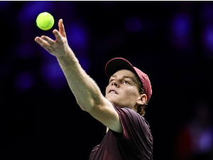 Синер лако до осмине финала у Паризу (EPA / /Teresa Suarez) Синер лако до осмине финала у Паризу