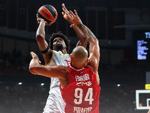 Ђоковић није донео срећу Олимпијакосу, Диало и Џејмс сломили домаћина у Пиреју