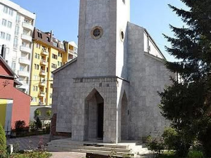 Украдена звона са римокатоличке цркве у Урошевцу