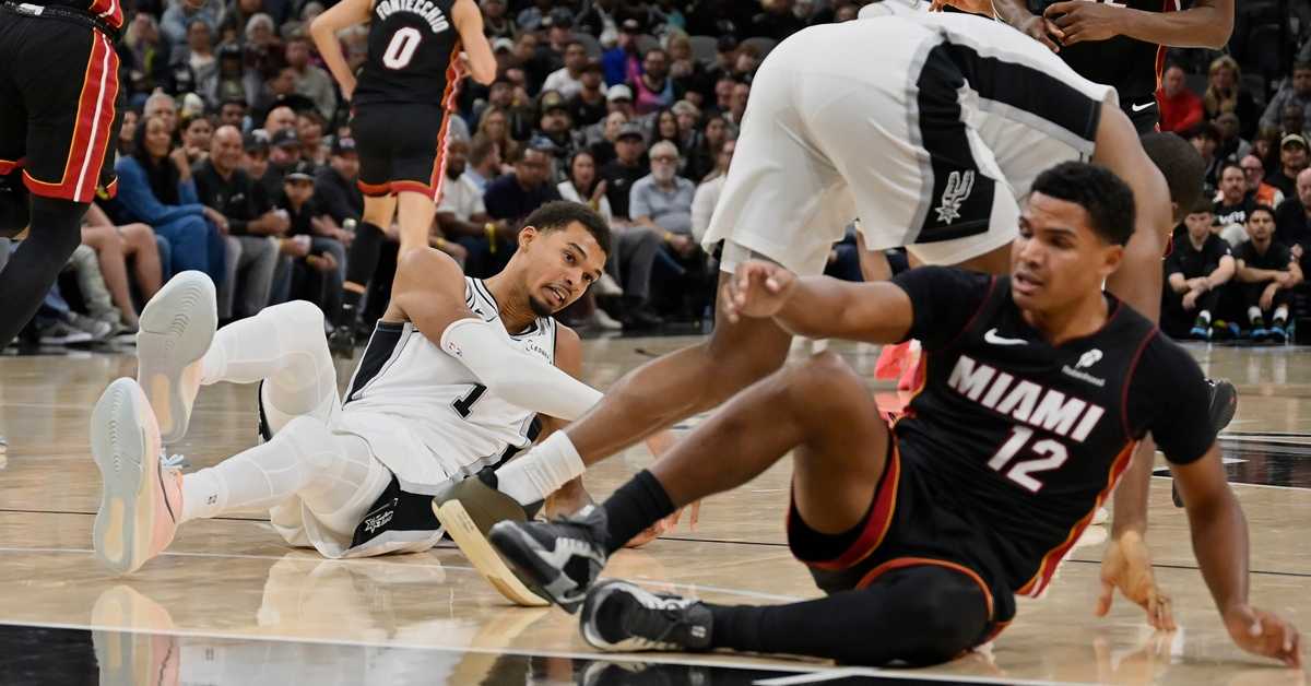 Јовић се испромашивао, Сан Антонио први пут нанизао пету победу на почетку сезоне Јовић се испромашивао, Сан Антонио први пут нанизао пету победу на почетку сезоне