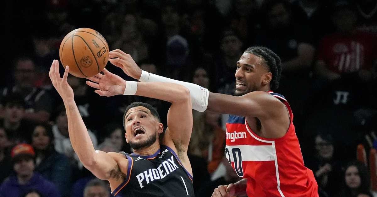 Финикс рутински против Вашингтона, скроман учинак Вукчевића