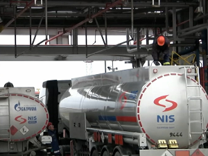 Нафта стиже у прави час – шта би за Србију значила два купца НИС-а