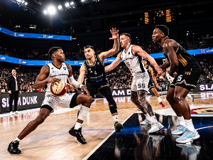 Дубаи издржао налете Клужа и тријумфовао после продужетка уз повратак Џанана Мусе