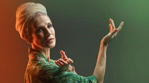 Клуб 2:  Ашхен Атаљанц