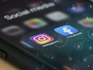 Јутарњи програм из три студија