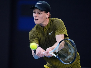 Гастон предао меч, Синер у другом колу у Мелбурну