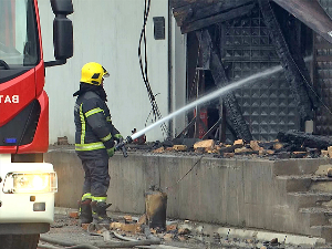 Пожар у Новом Пазару се и даље гаси, увиђај данас или сутра