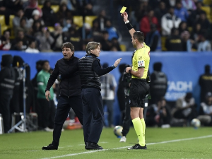 Андреа Коломбо суди дуел Звезде и Селте