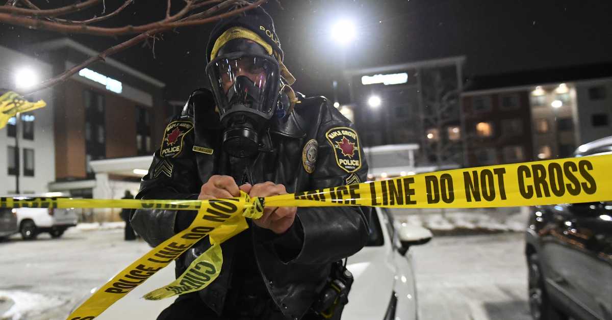 Трампов гамбит у Минеаполису - "ледена Барби" и "улични каубој" испали са табле имигрантске политике