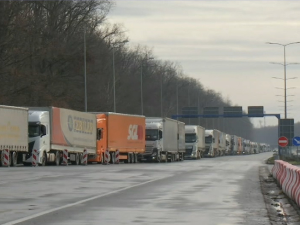Други дан блокаде граничних прелаза за теретњаке – штета 100 милиона евра дневно