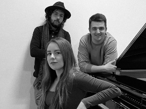 Нова Сезона младих 