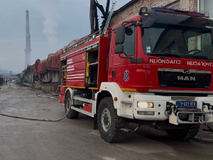 Локализован пожар у Калуђерици, гореле бараке