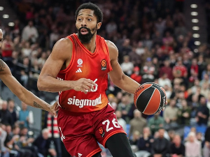 Породица и здравље су најважнији - Спенсер Динвиди напустио Пешића и Бајерн