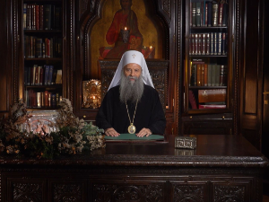 Патријарх Порфирије у Божићној посланици: Превазиђимо поделе и пружимо руку једни другима