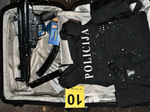 МУП запленио велику количину оружја и експлозивних материја