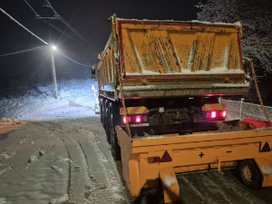 Србија и даље под снегом – проблеми са струјом на западу земље, саобраћај отежан на већини путних праваца