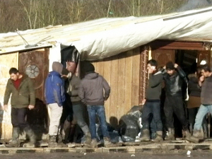 Један проблем, два решења – Шпанија масовно издаје радне дозволе мигрантима, Италија има другачији приступ