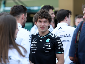 Возач Мерцедеса Кими Антонели неповређен у саобраћајној несрећи