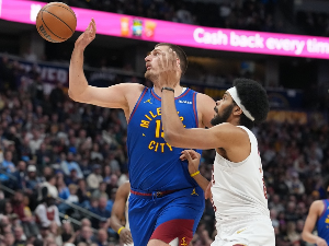 Јокићево вече без тимске награде – Кливленд срушио Денвер у финишу