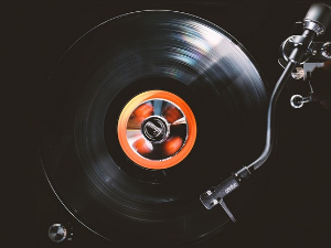 Ноћ на 33 обртаја