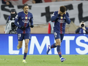 Дуе као џокер са клупе извукао Парижане из нокдауна