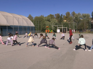 Екрани заменили игру напољу – деца све мање активна, а све гојазнија