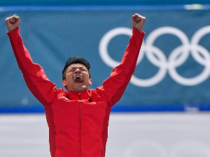 За неколико минута два пута оборен олимпијски рекорд у брзом клизању - злато за Кину